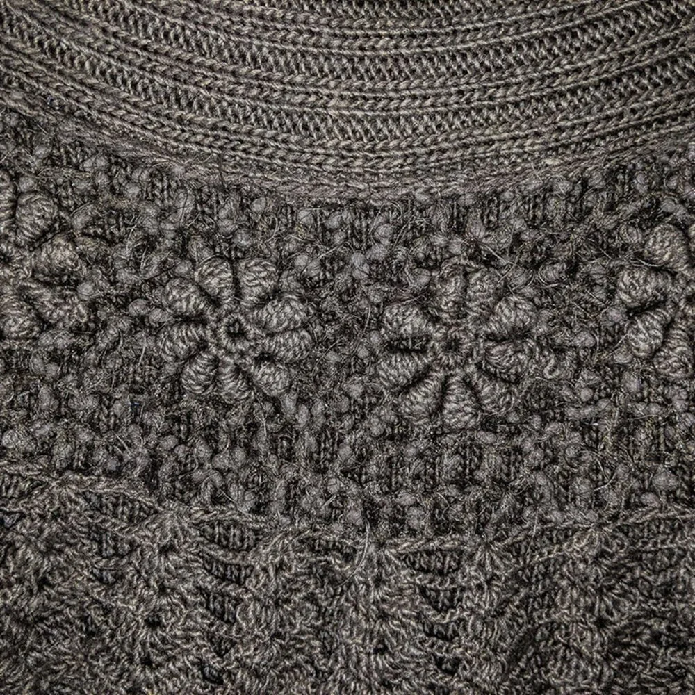 Gothic Women's Sweater Size M - Picture 3 of 5